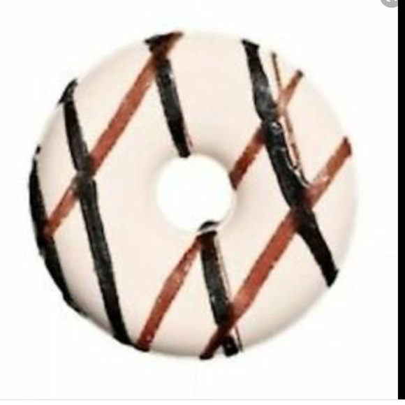 3/$25 bath bomb donut Sugar Berry Sealed